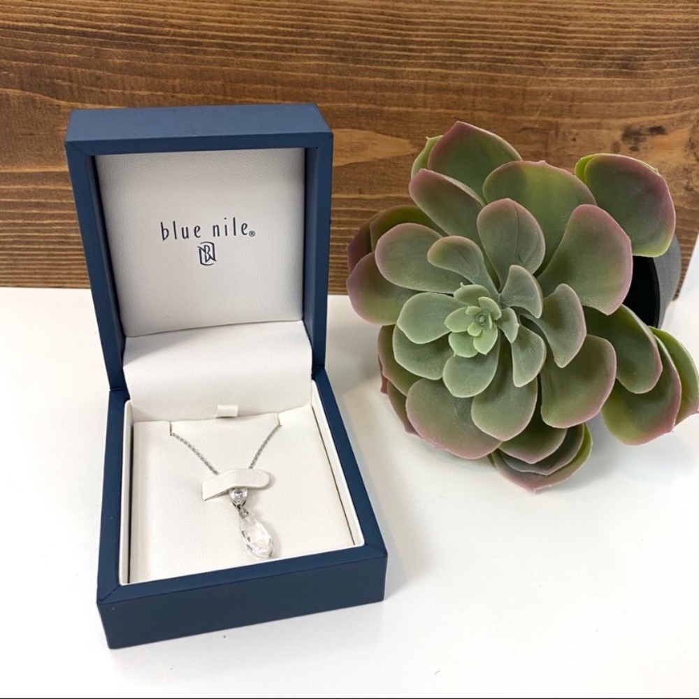 Blue Nile .925 Sterling Silver Pendant Necklace
